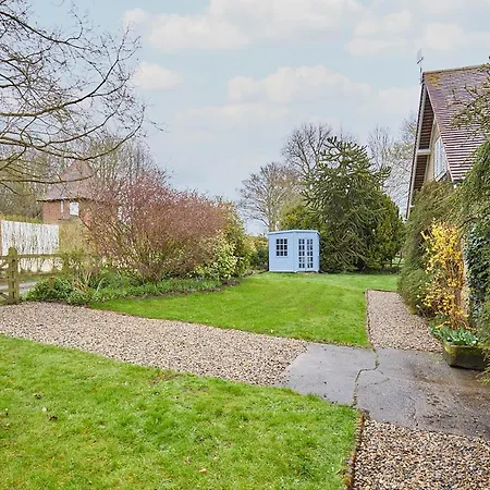 Host & - Gardeners * Brafferton